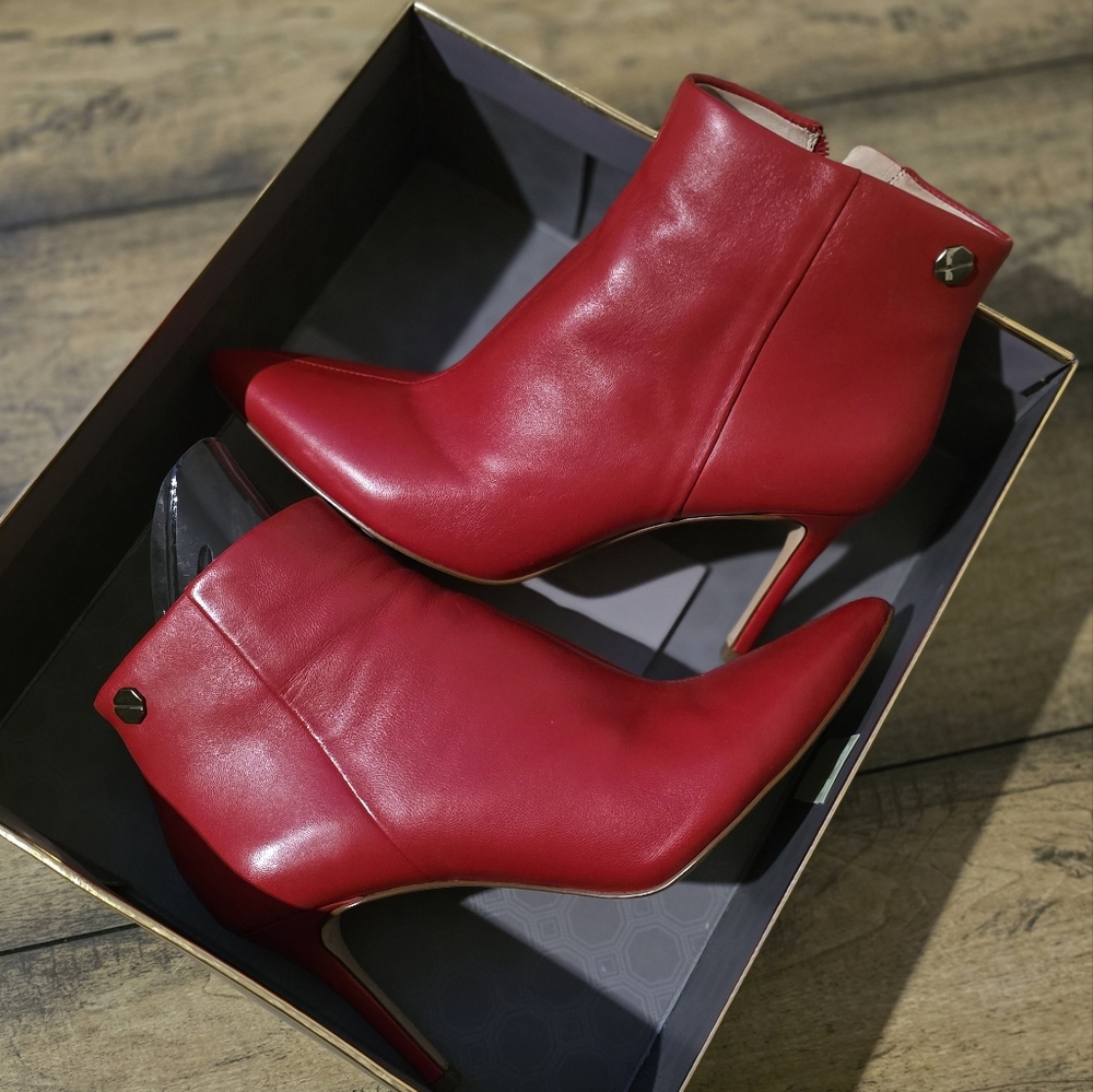 Louise et cie leather booties sz 7